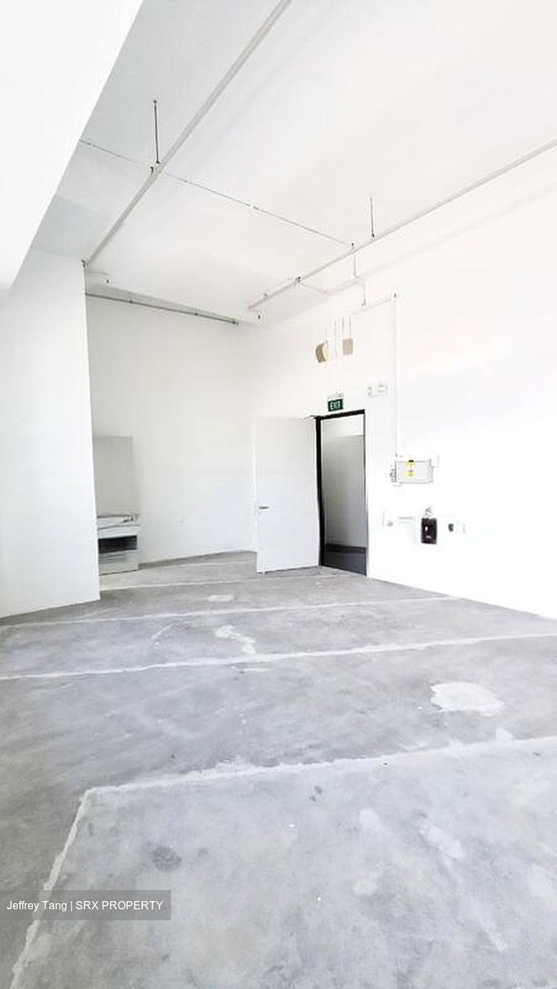 Ct Hub 2 (D12), Office #513859531
